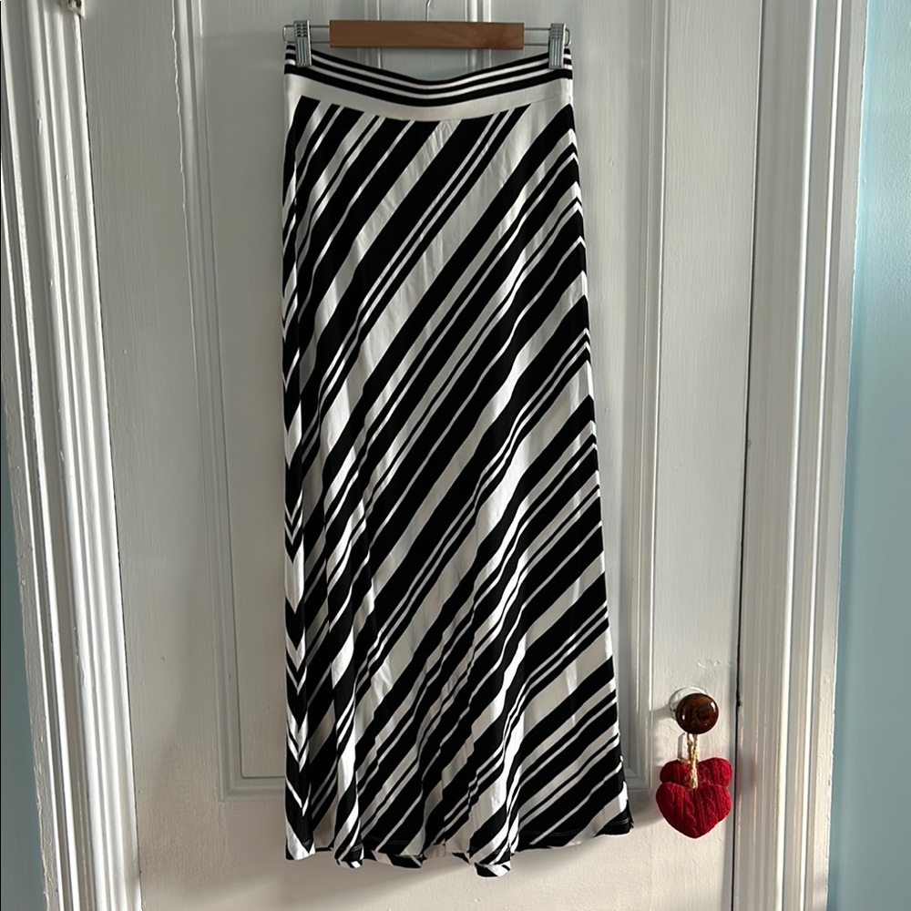 Ann Taylor Black and White Asymmetrical Maxi Skirt